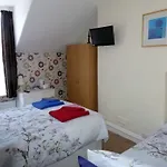 Sea Dogs Guest House